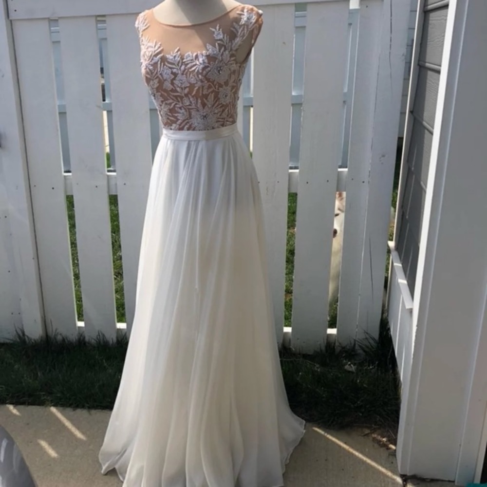 Sherri Hill white prom dress